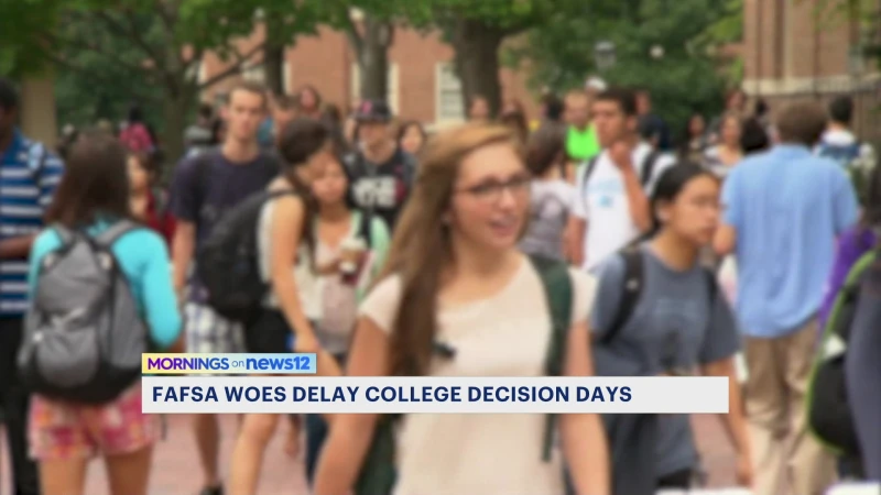 Story image: Experts fear 'catastrophic' college declines thanks to botched FAFSA rollout
