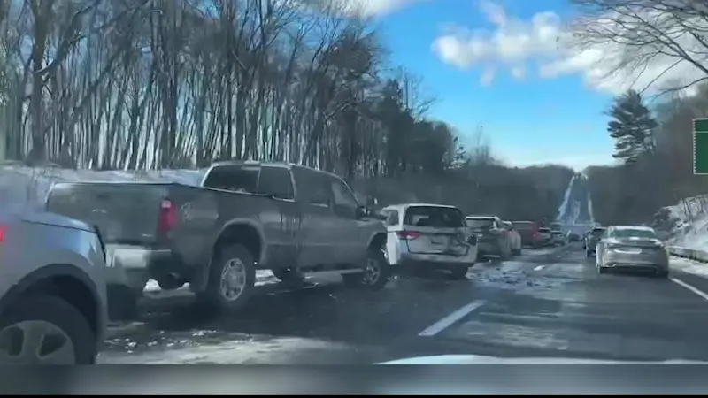 Story image: State police: Crash causes multicar pileup on Merritt Parkway in Stamford  