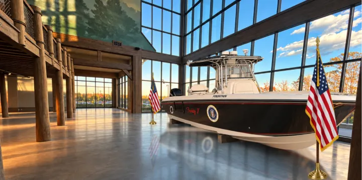 Bass Pro Shops Boat.png