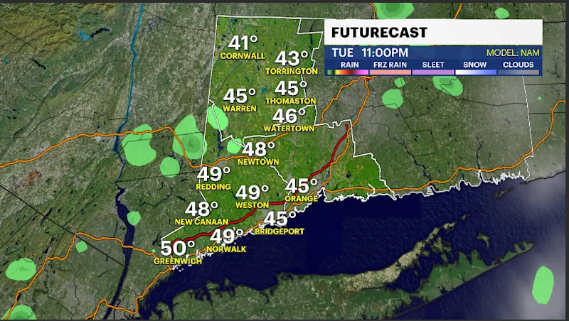 Tue 11PM Futurecast.PNG