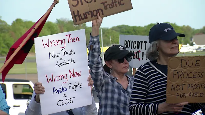 Story image: Protest at Tweed New Haven Airport targets Avelo Airlines, as carrier begins chartered deportation flights for federal government