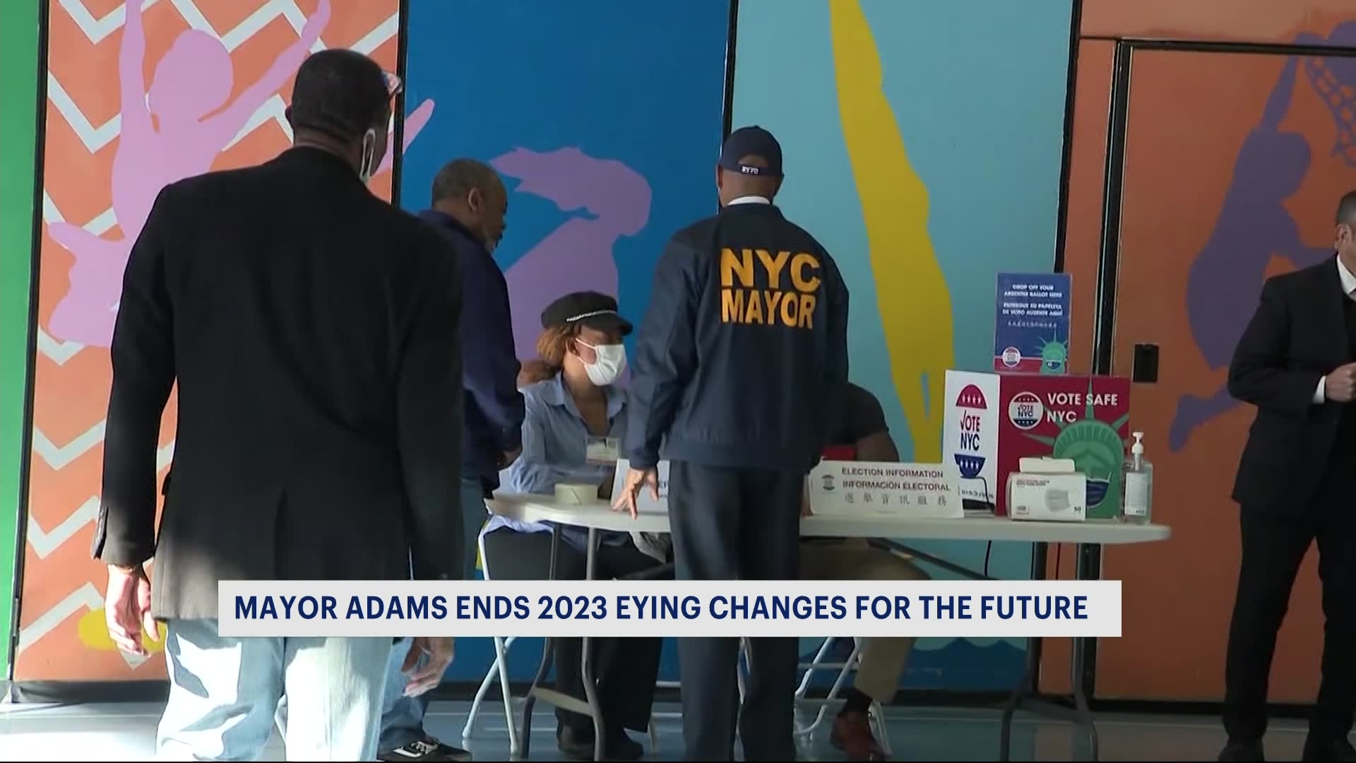 亚当斯市长展望2024年，回顾纽约市2023年的起起落落