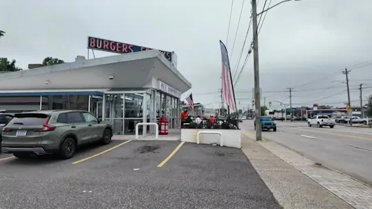 LI 5PM MON_Burger Spot Burglarized_ajz_2026-08-17-17-07-43_17-04-48,23