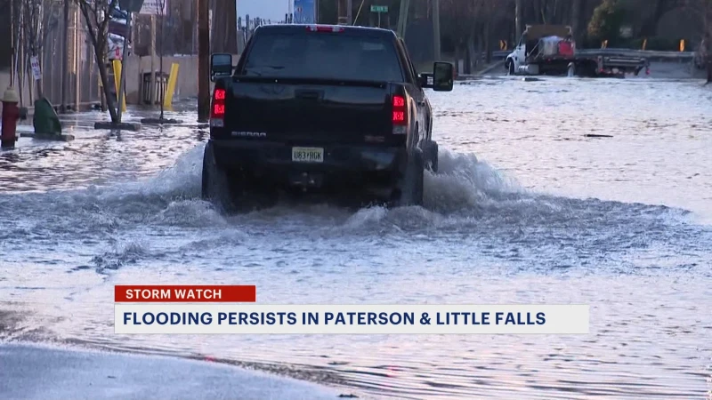 Story image: Overflowing river threatens homes, closes roadways in Passaic County