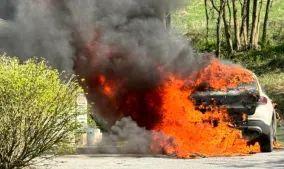 Fire destroys car, damages garage in Rhinebeck