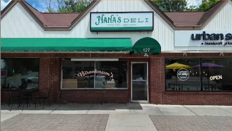 Story image: Netflix films scenes for new movie at Livingston deli