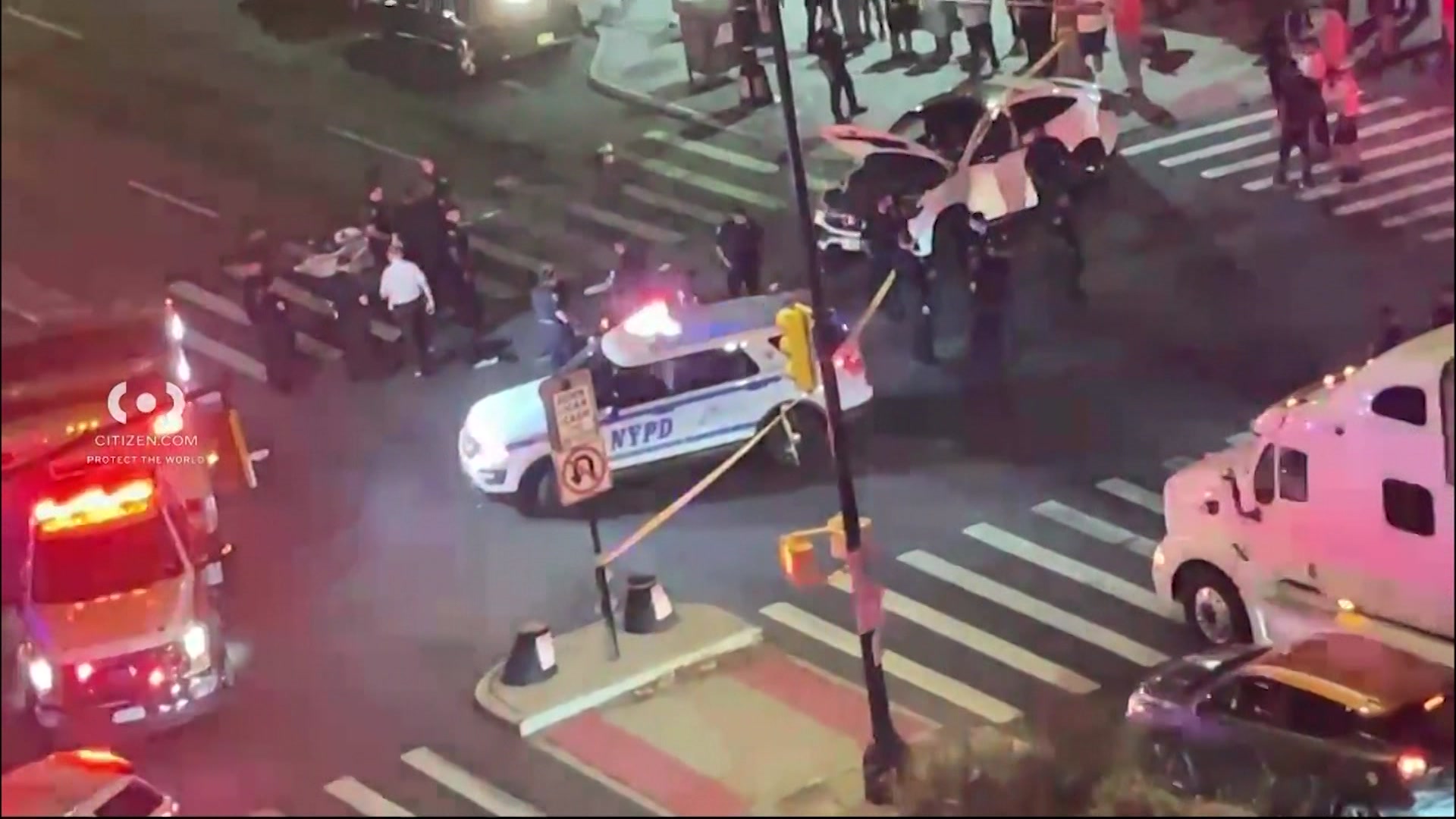 News 12 | Brooklyn | 1 Killed 2 Injured In Brookyln Motorcycle Crash