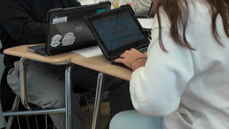 Story image: Mahopac becomes first in NY to require financial literacy seal to graduate