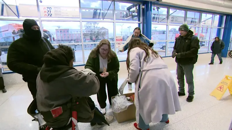 Story image: Long Island Coalition for the Homeless helping people out in the cold