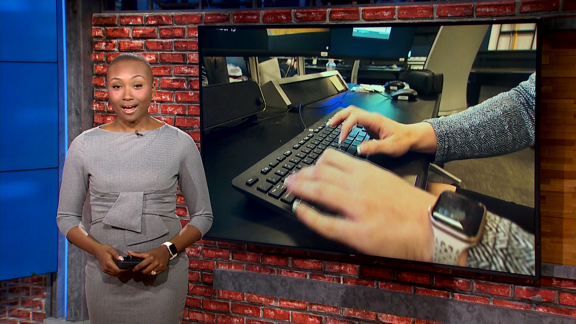 Tips to avoid online shopping scams this holiday season