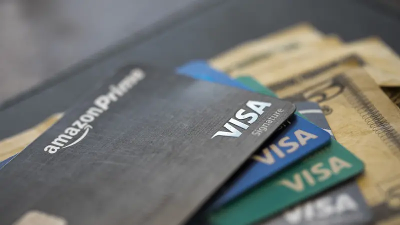 Story image: Do credit card late fees actually protect consumers?