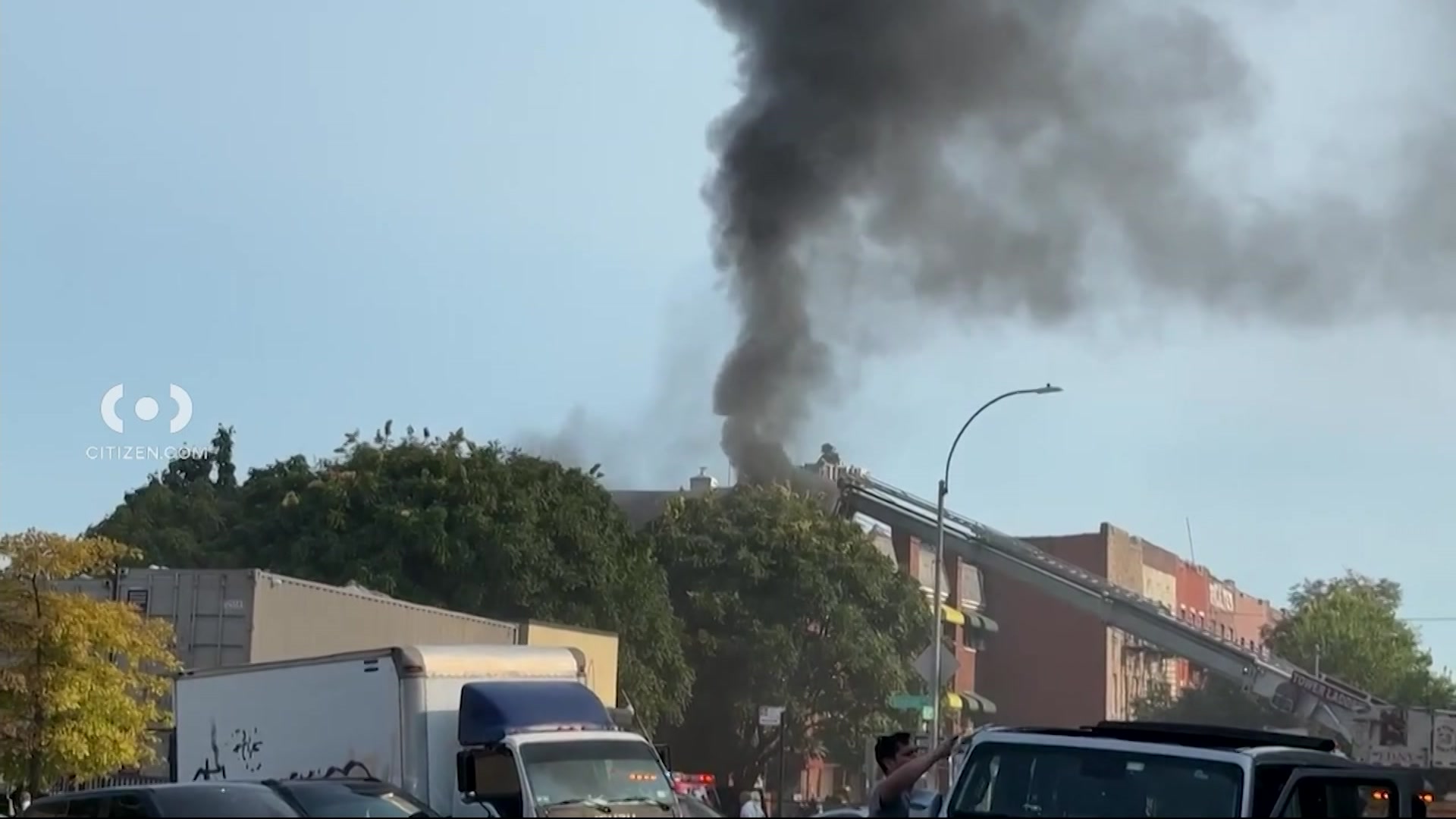 News 12 | Bronx | Fdny 4 Injured In Soundview Fire