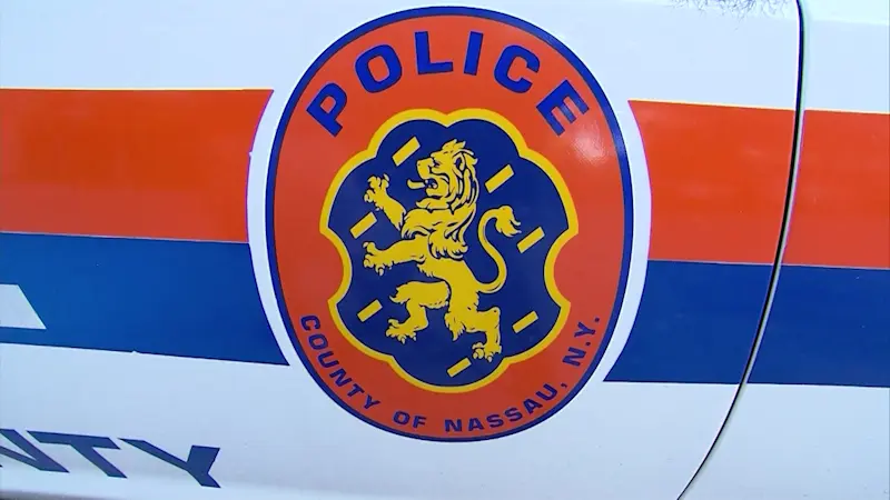 Story image: Nassau police: Thieves distracting seniors to steal jewelry and other valuables