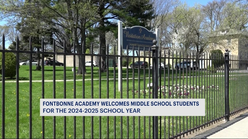 Story image: Fontbonne Academy welcomes middle schoolers for first time 