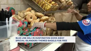 Huntington’s Blue Line Deli & Bagels gives away free bagels to customers ahead of Islanders postseason
