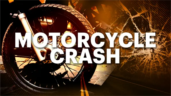 2 people injured in Brookfield motorcycle crash
