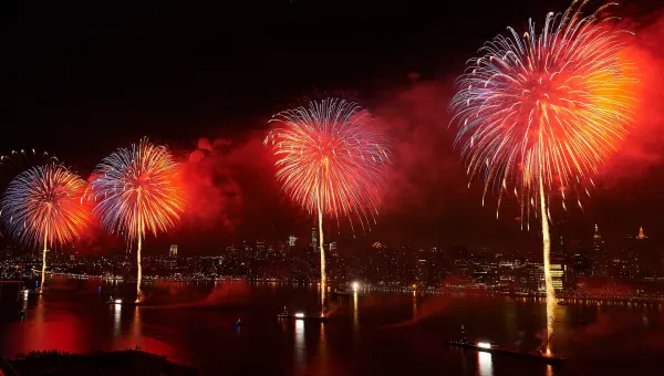 Guide: Fireworks in New York City