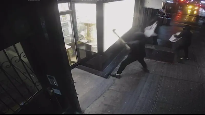 Story image: Burglars target Bay Ridge jewelry shop; cause thousands of dollars in damages