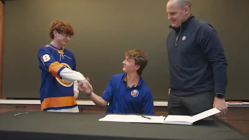Story image: Grieving kids meet with New York Islanders player to share a special moment