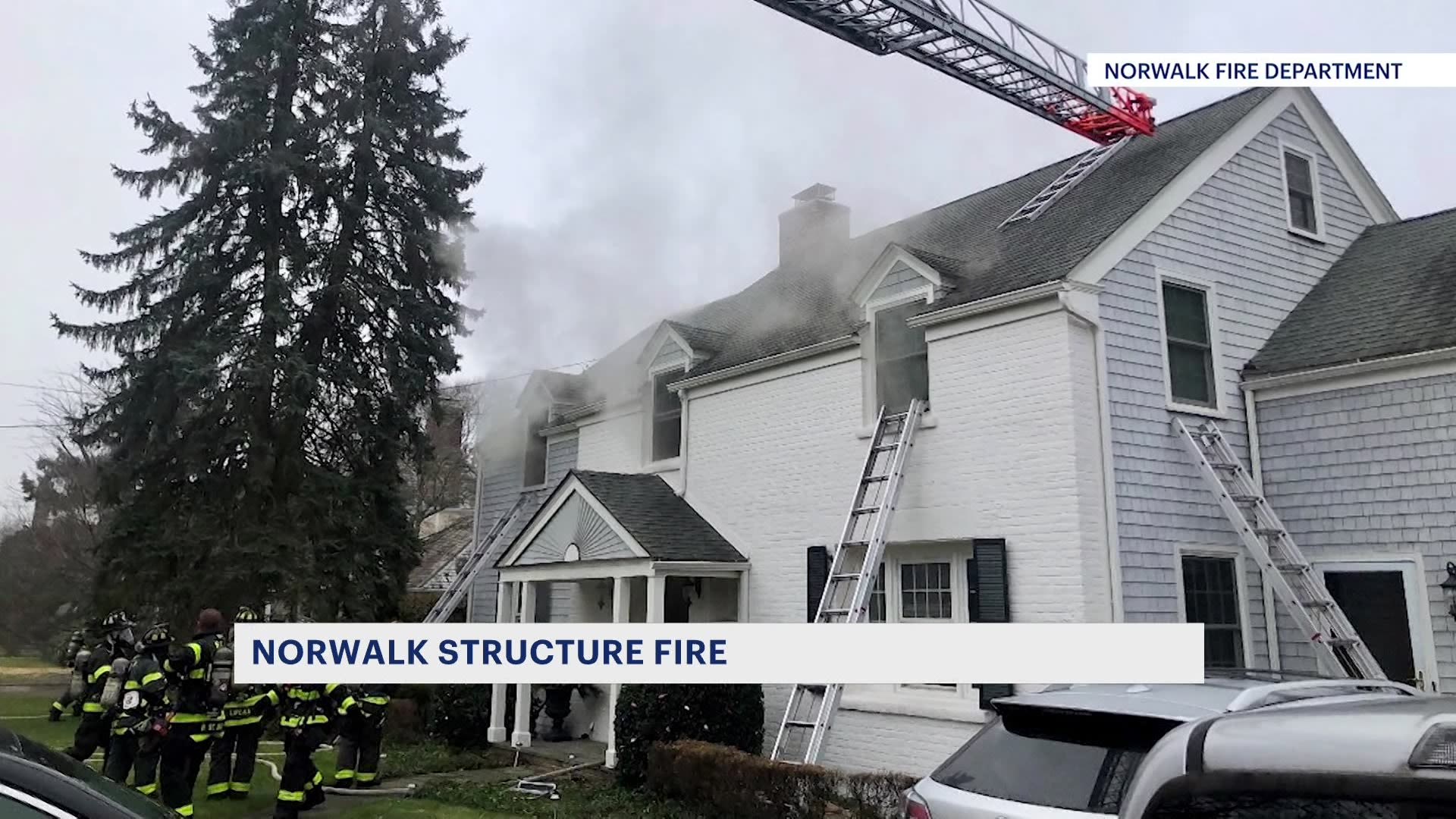 2 people displaced in Norwalk house fire