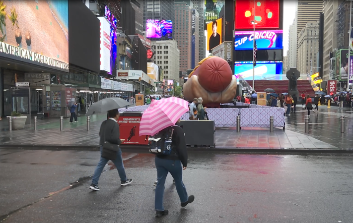 Story image: NYC DOT seeks approval to expand concession in Times Square