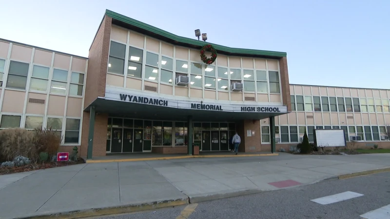 Story image: Wyandanch School Board fails to reach agreement on new president