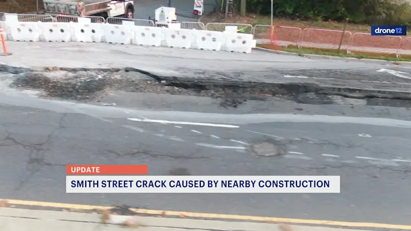 Story image: Officials confirm crack on Smith Street was caused by nearby construction