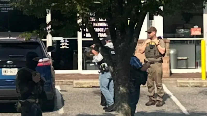 Story image: Police confirm ICE carried out enforcement in Glen Cove