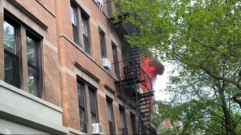 Story image: Fire breaks out in Park Slope apartment building
