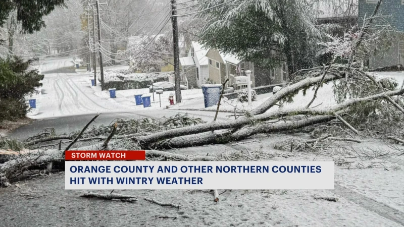 Story image: Orange County, other northern counties hit with wintry weather; Middletown DPW crews out plowing roadways 