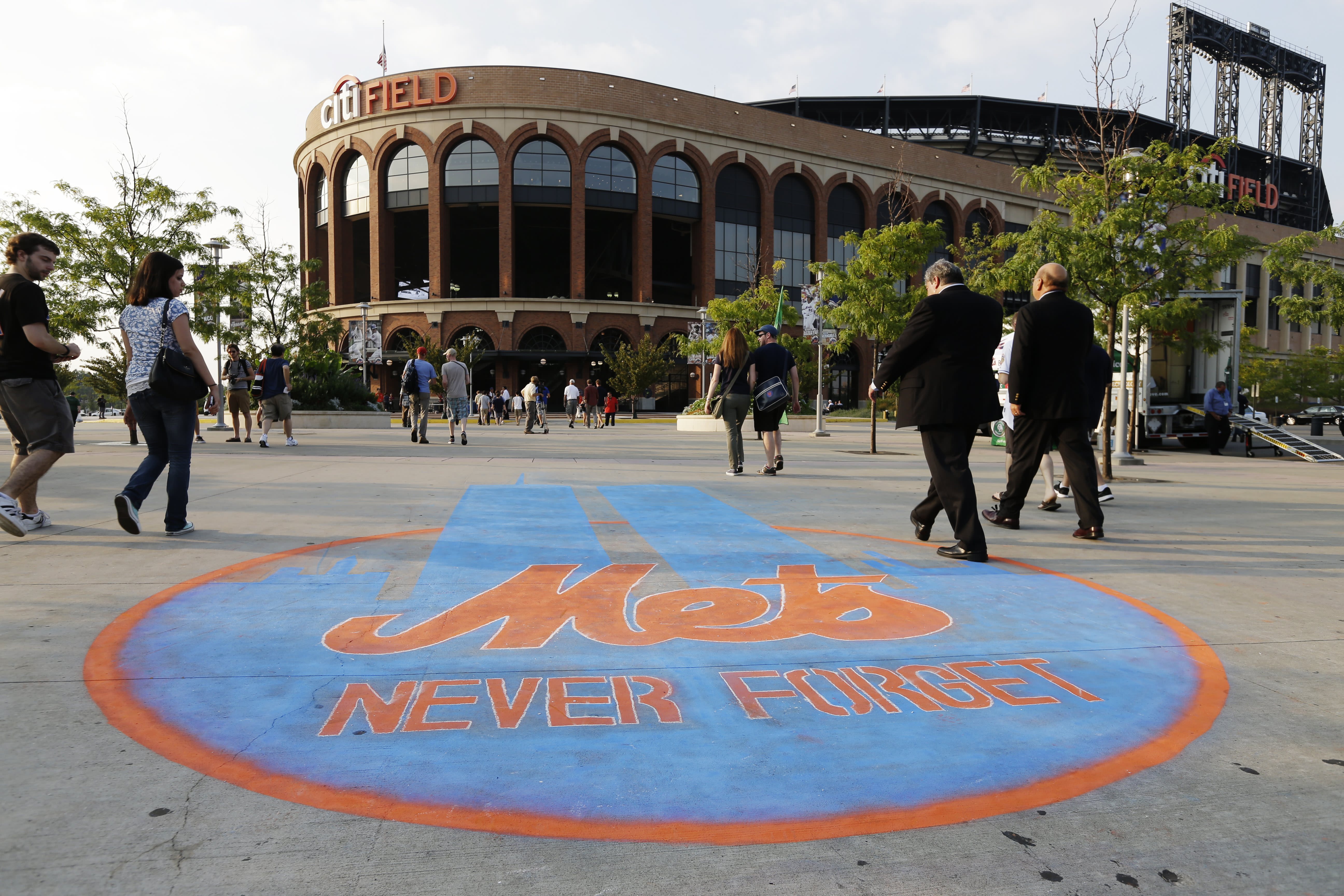 Mets to wear first responder hats in-game on Saturday for anniversary of  Sept. 11