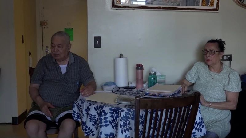 Story image: Elderly couple is fighting for better living conditions
