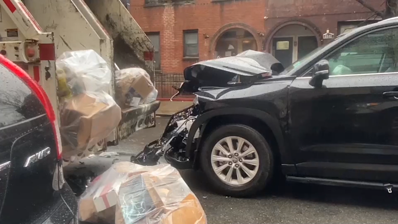 Story image: NYPD: Sanitation worker struck by SUV in Soundview in critical condition