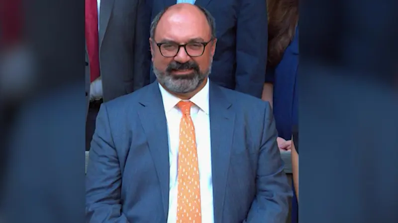 Story image: Scarsdale BOE president steps aside following antisemitic incident, according to letter