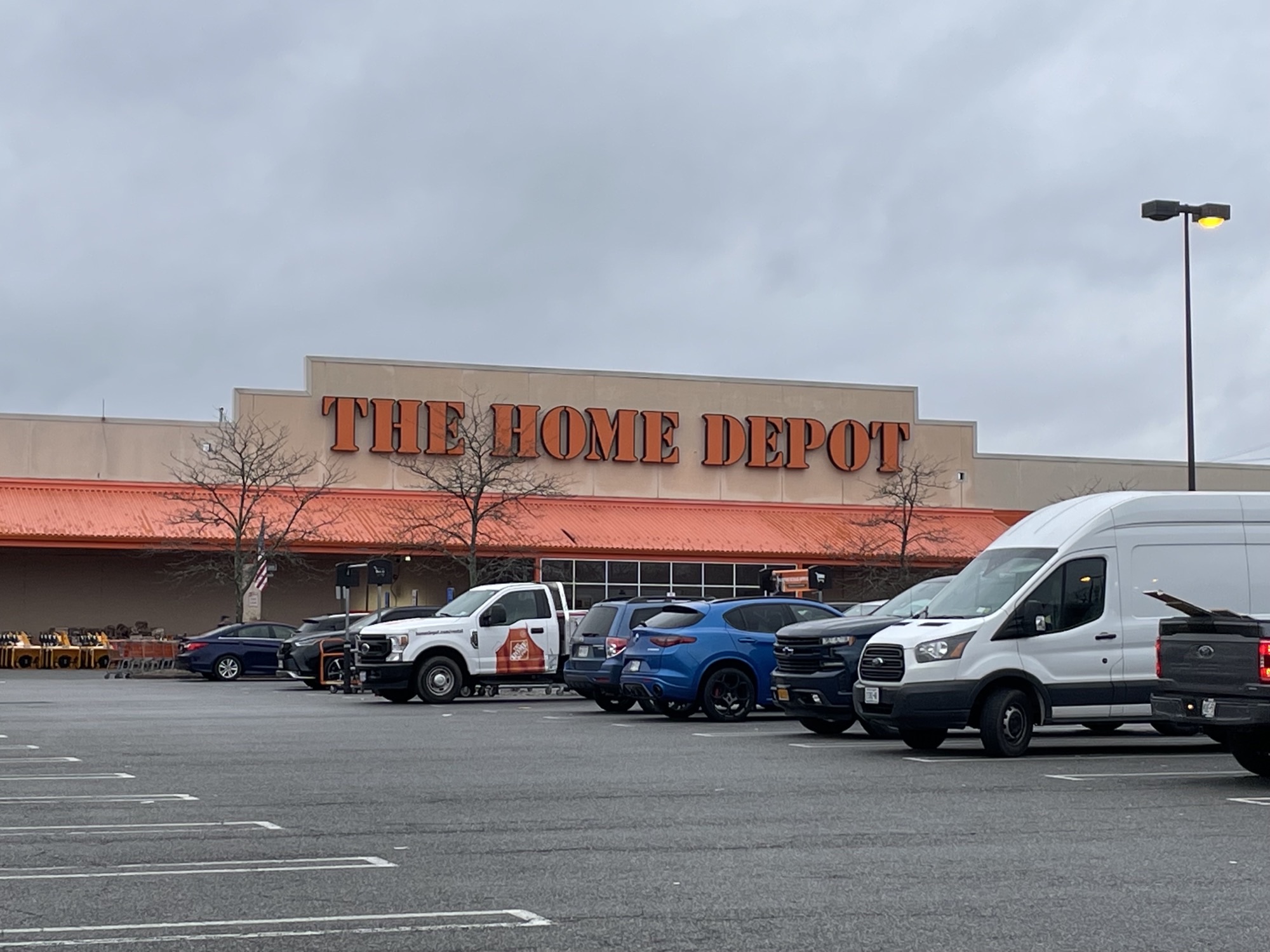 Bomb scare evacuates Newburgh Home Depot