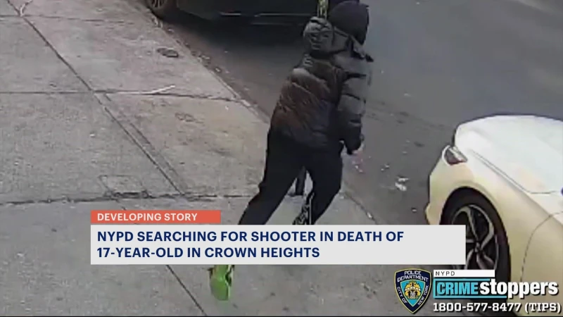 Story image: NYPD releases video of suspect in fatal shooting of Brooklyn teen