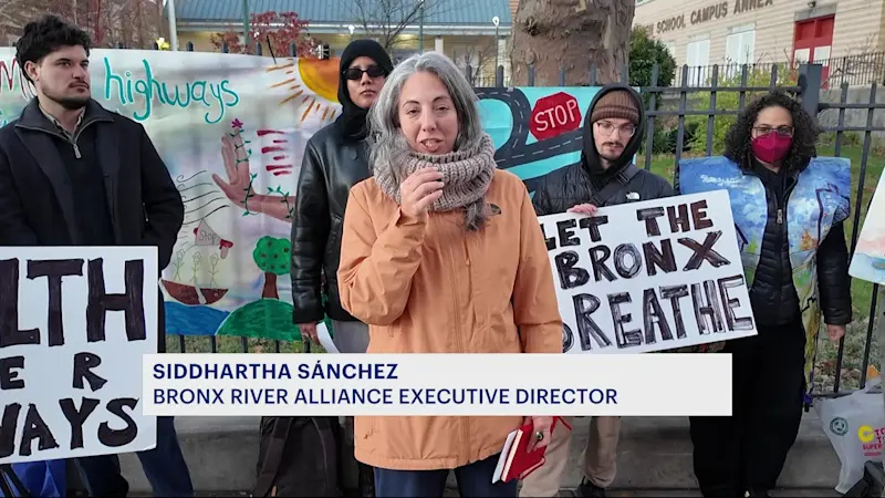 Story image: Community advocates for more time for public comment on $900M Cross Bronx Bridges project