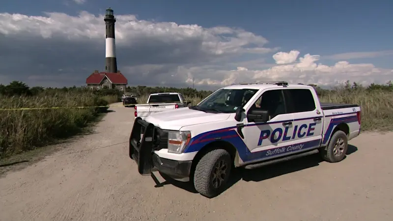 Story image: Man dies from fall off observation platform at Fire Island Lighthouse