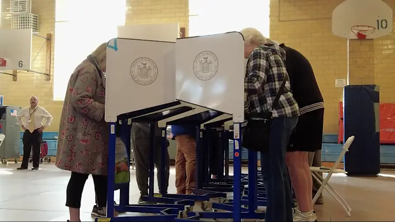 Story image: Brooklyn leads the boroughs in early voting tally