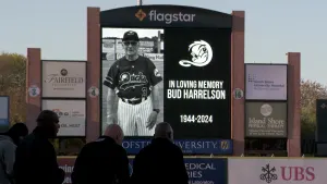 Ducks posthumously honor co-owner during Opening Day
