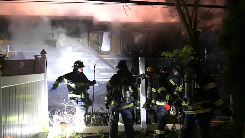 Story image: MTA: Service restored on West Hempstead LIRR branch following train fire