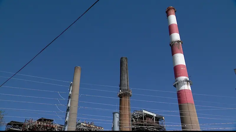 Story image: Date set for demolition of iconic Bridgeport smokestack; mayor denies request
