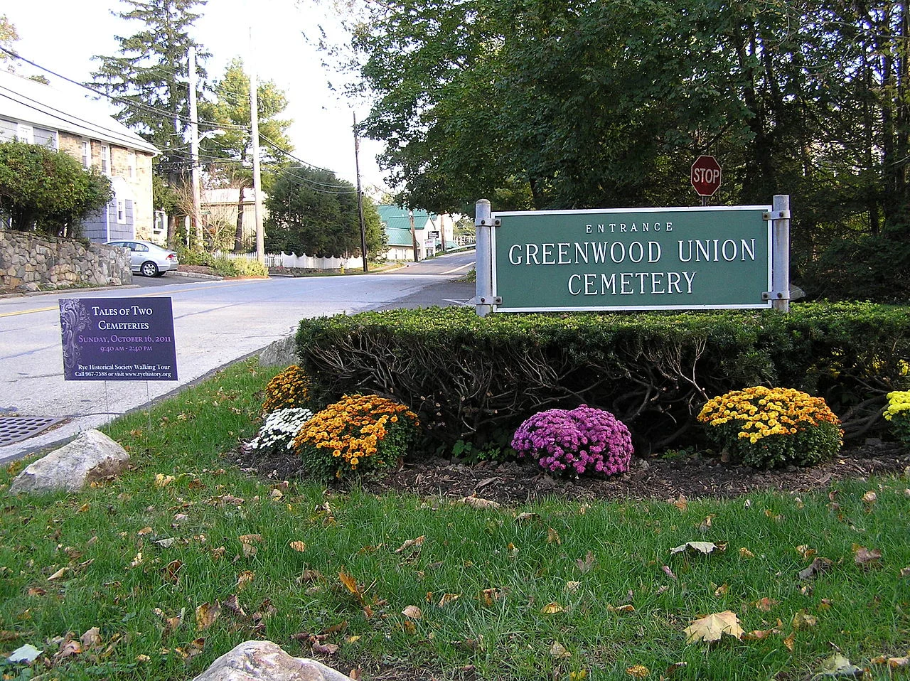 1280px-Greenwood Union Cemetery October 2011