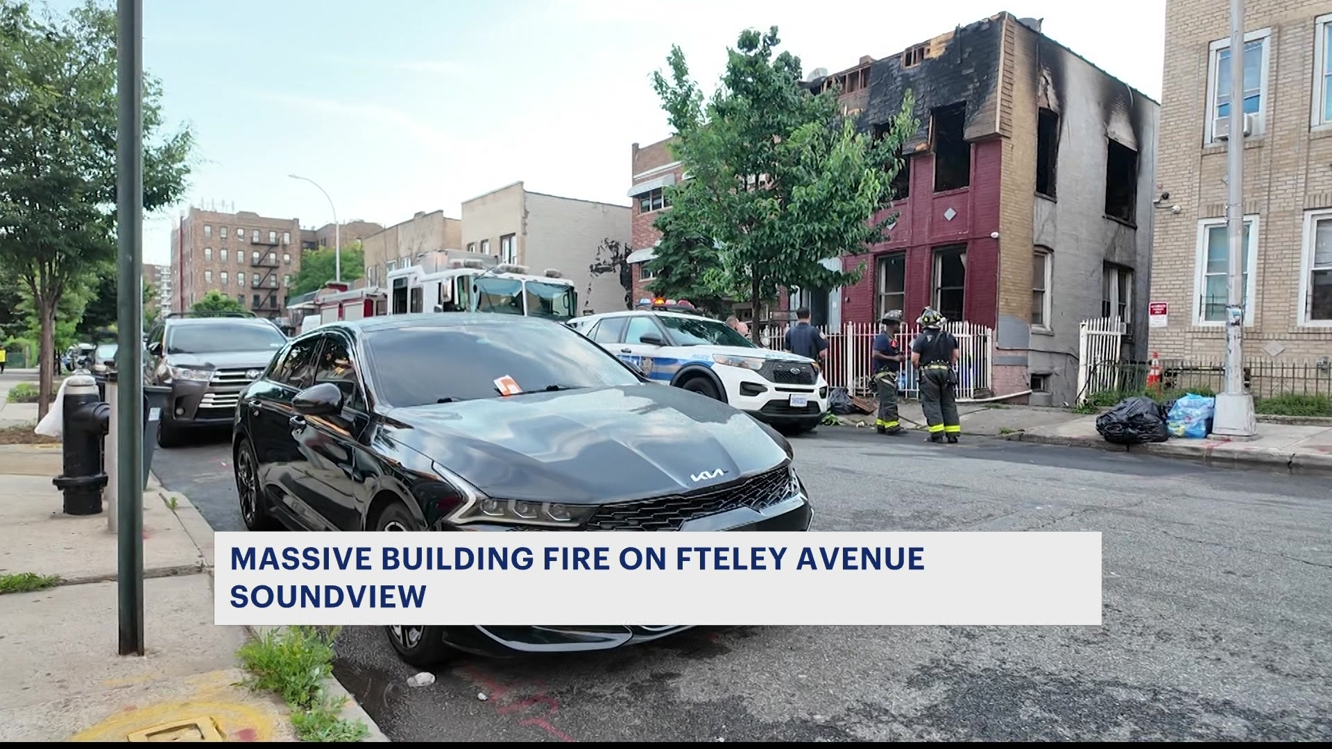 News 12 | Bronx | Fire Fires Through Building In Soundview