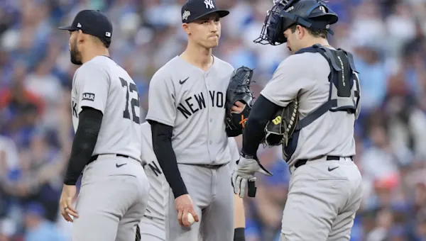 Kirk homers twice as Blue Jays end playoff skid by thumping Yankees 10-1 in Game 1 of ALDS