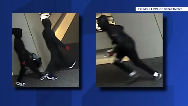 Thousands of dollars’ worth of jewelry stolen during smash-and-grab robbery at Trumbull Mall