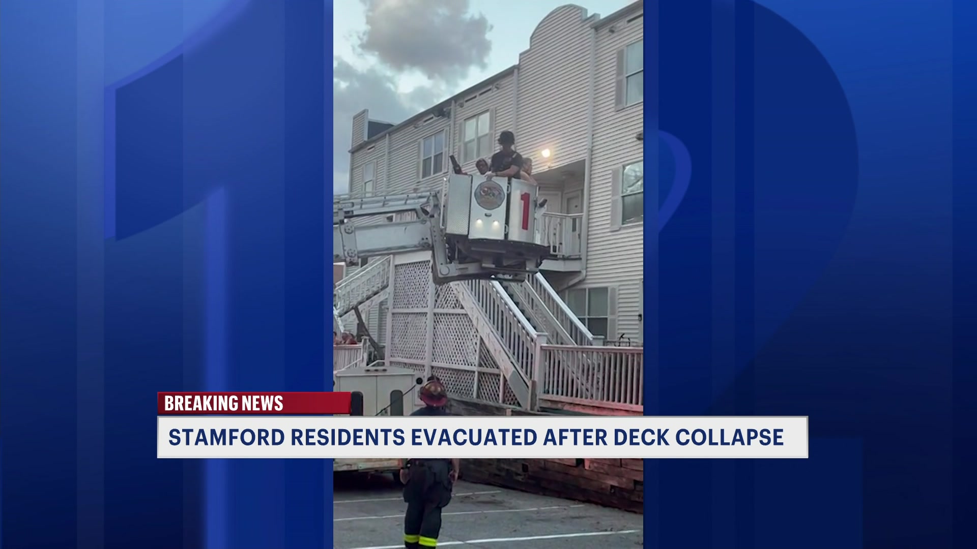 stamforddeckcollapse0417_2026-04-17-21-05-33