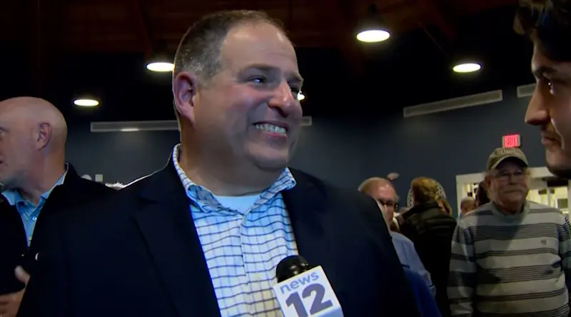 Story image: Fairfield First Selectman Bill Gerber dies following brain surgery complications