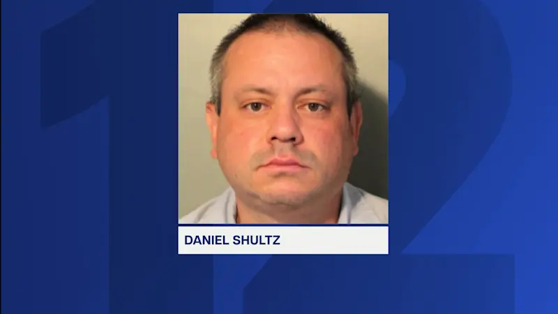Story image: USPS employee arrested for stealing mail in Wantagh