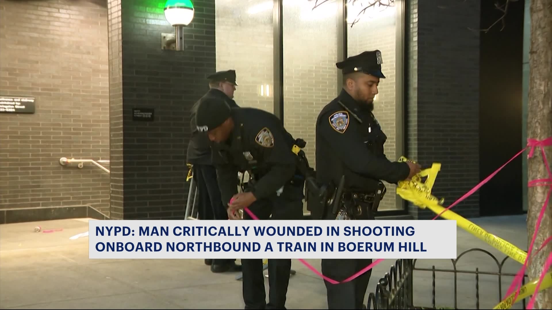 NYPD: 36-year-old critically injured in Boreum Hill subway station shooting